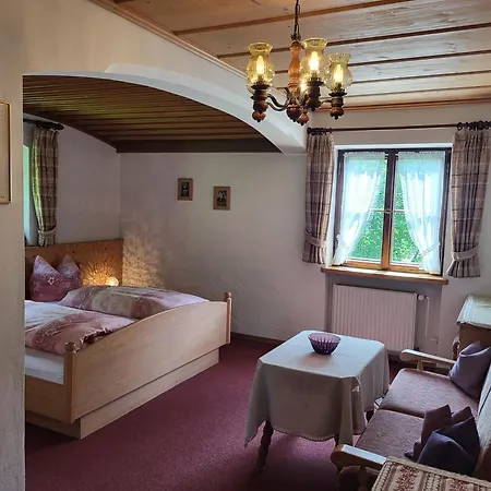 Guest house Bergkristall Eschenlohe